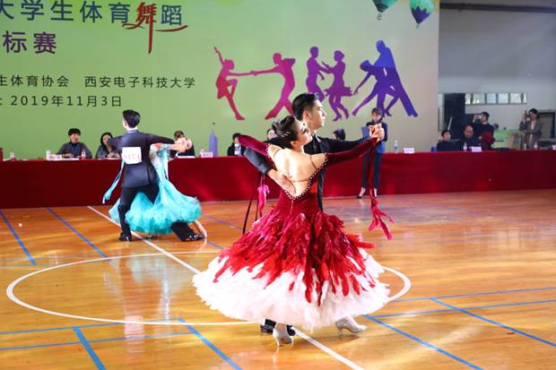 https://news.chubantoutiao.cn/__local/E/D2/C4/296052959B49C5B18AED0962328_332E2D27_46A03.jpg