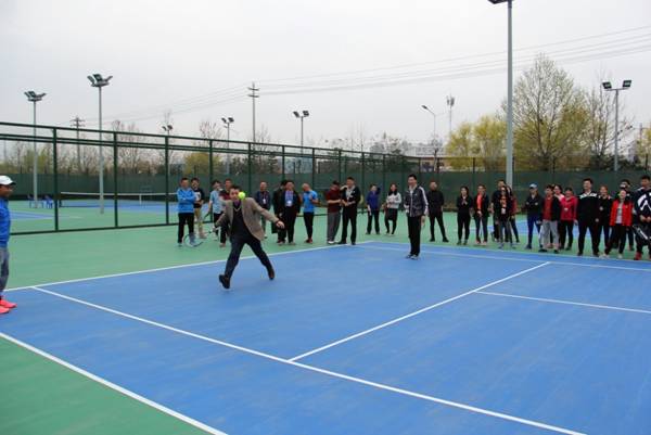 http://news.chubantoutiao.cn/__local/C/0E/0F/C717FAF1C82AACC008E4FDF4A9B_BCE3D42F_31F40.jpg