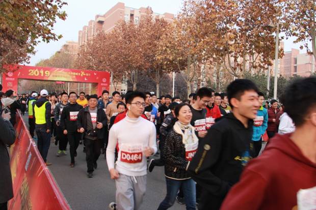 https://news.chubantoutiao.cn/__local/1/15/D7/AA0051898A447F3473BFDAADEFE_6AD0282D_54DA3.jpg