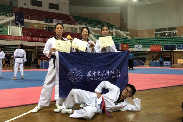 http://news.chubantoutiao.cn/__local/E/F3/AF/10766E39FC17C608253E6D62789_BFF797E7_C1A62.jpg