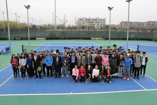 http://news.chubantoutiao.cn/__local/C/A8/36/E581C6F912C1C8E8932B156BA4A_5D2309FA_3EE85.jpg